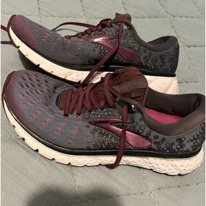 Brooks shoes women size 9